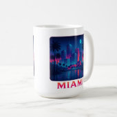 Miami Moonrise - Neon Skyline Graphic Tee コーヒーマグカップ (正面右)