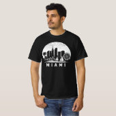 Miami Skyline Vintage Graphic Tee - Palm Trees  Tシャツ (正面フル)
