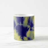 Michael MoffaによるTye染料組成#11 コーヒーマグカップ (中央)