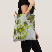 Michael MoffaによるTye染料組成#3 トートバッグ (クローズアップ)