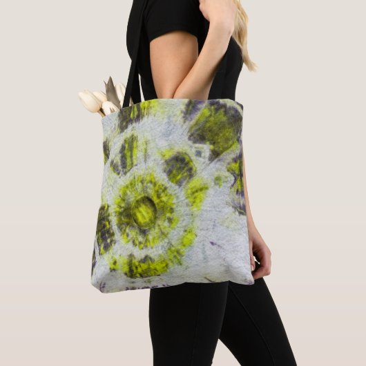 Michael MoffaによるTye染料組成#3 トートバッグ (クローズアップ)