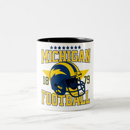 Michigan Football Helmet Vintage College Mug ツートーンマグカップ (中央)