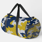 Michigan Navy & Maize Camo Printed  ダッフルバッグ (右コーナー)