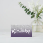 Microbladingのタイポグラフィの銀のグリッターの紫色 名刺 (スタンド正面)