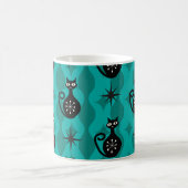 Mid Century Black Atomic Cats on Teal Ogee コーヒーマグカップ (中央)