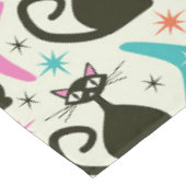 Mid Century Black Atomic Cats with Boomerangs テーブルクロス (アングル)