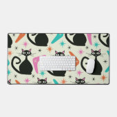 Mid Century Black Atomic Cats with Boomerangs  デスクマット (キーボード&マウス)