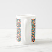 Mid-Century Geometric Teal & Orange Pattern ボーンチャイナマグカップ (裏面)