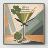 Mid Century Modern Art Shamrock Martini Sláinte! スクエア壁時計 (正面)
