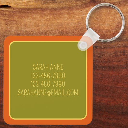 Mid Century Modern Cat on Geometric Pattern キーホルダー (裏面)