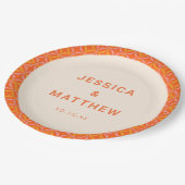 Mid Century Modern Orange Geometric Custom Wedding ペーパープレート (アングル)