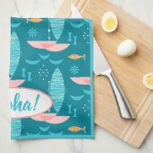 Mid Century Pink Catamaran - Blue Background キッチンタオル (四つ折り)