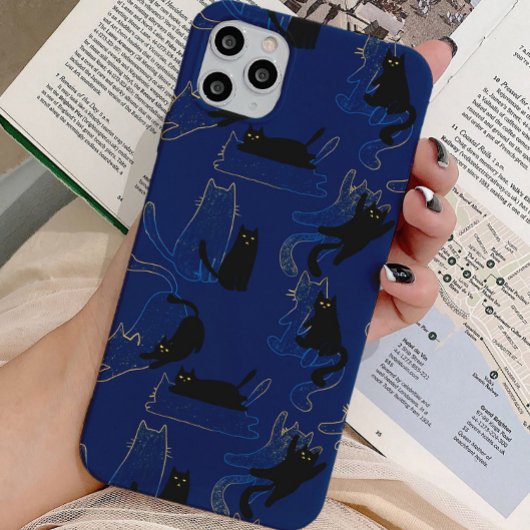 Midnight Black Cats– modern minimal Pattern iPhone 15ケース