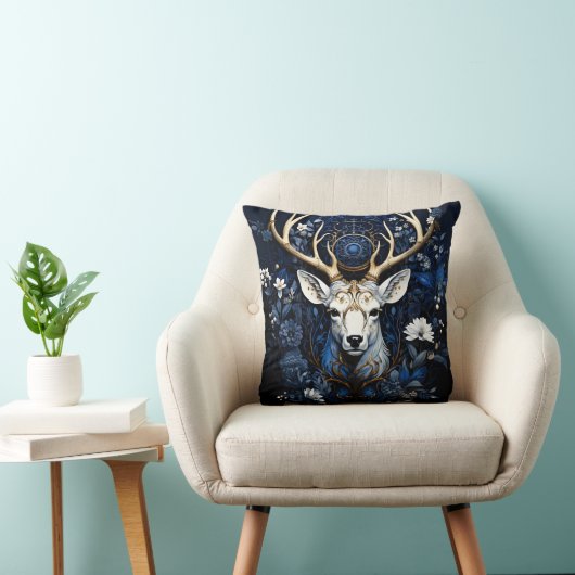 Midnight Celestial Floral Gothic Deer  クッション (椅子)