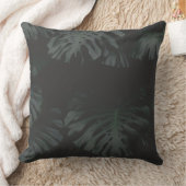 Midnight Monstera Shadows Throw Pillow クッション (ブランケット)