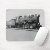 Mikado 2-8-2のヴィンテージの蒸気機関の列車 マウスパッド (マウス)