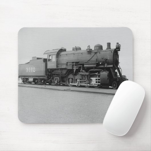 Mikado 2-8-2のヴィンテージの蒸気機関の列車 マウスパッド (マウス)