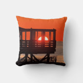 Mike Dalton Throw Pillow クッション (正面)