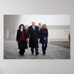 Mike、Karen、Charlotte Pence、Dachau ポスター