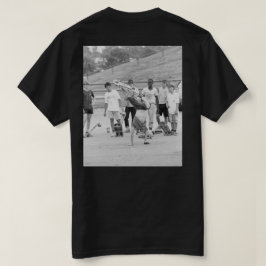 Mike Vallely — ThrasherのカバーでTシャツを撮影 Tシャツ