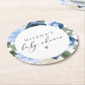 MILENAほこりっぽいブルーフローラボーイ赤ちゃんシャワー ラウンドペーパーコースター (アングル)