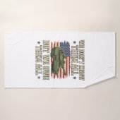 Military Remembrance Tank Patriotic Shirt Design_1 バスタオル (バスタオル)