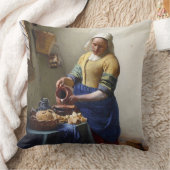 Milkmaid、c.1658-60 (キャンバスの油) クッション (ブランケット)
