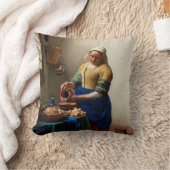 Milkmaid Kitchen Maid by Johannes Vermeer クッション (ブランケット)