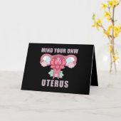 Mind Your Own Uterus Pro Choice Feminist Rights カード (黄色い花)