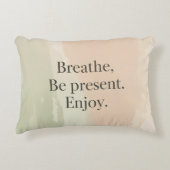 Mindful Message Accent Pillow アクセントクッション (正面)