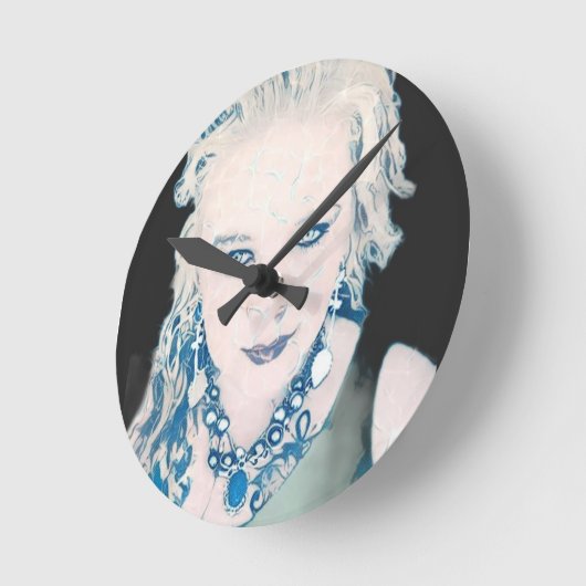 Mindi Kilty ラウンド壁時計 (傾斜)