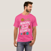 Minding My Own Small Business Sewing Knitting Croc Tシャツ (正面フル)