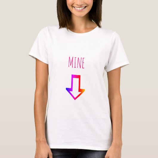 Mine手書き矢印ピンクおもしろいプロ選択 Tシャツ (正面)