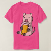 Mini Pig Drinking Beer Pet  Tシャツ (デザイン正面)