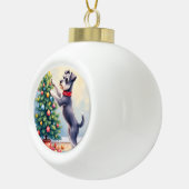 Miniature Schnauzer Decorating Christmas Tree Dog セラミックボールオーナメント (右)