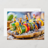 miniature workers preparing vegetable skewers シーズンポストカード (正面/裏面)
