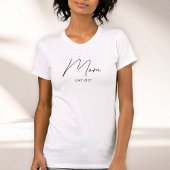 Minimal Black Script Established Mom T-Shirt Tシャツ