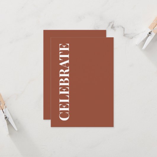 Minimal CELEBRATE | Terracotta Holiday Greeting カード (正面/裏面インサイチュ)