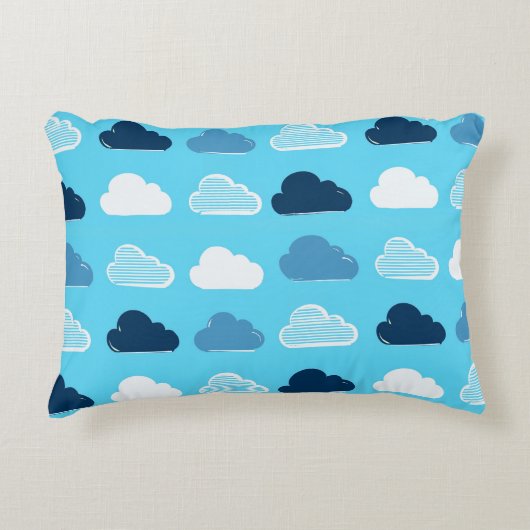 Minimal Clouds Pattern – Blue Sky Vibes アクセントクッション (正面)