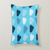 Minimal Clouds Pattern – Blue Sky Vibes アクセントクッション (正面(垂直))