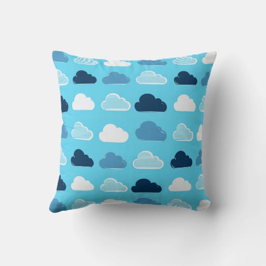 Minimal Clouds Pattern – Blue Sky Vibes クッション (裏面)
