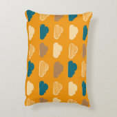 Minimal Clouds Pattern – Orange Sky Vibes アクセントクッション (裏面(縦))