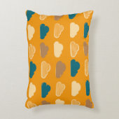 Minimal Clouds Pattern – Orange Sky Vibes アクセントクッション (正面(垂直))