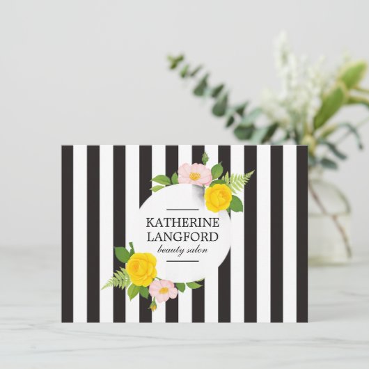 Minimal Floral Wreath Striped Gift Certificate (スタンド正面)