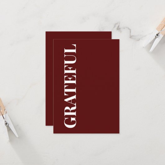 Minimal GRATEFUL | Deep Red Holiday Greeting カード (正面/裏面インサイチュ)