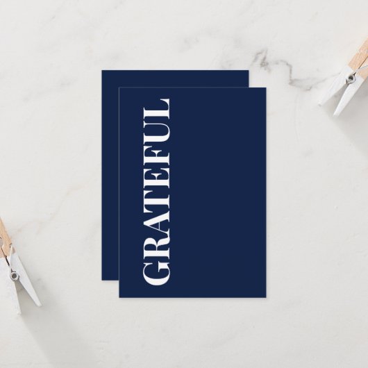 Minimal GRATEFUL | Navy Blue Holiday Greeting カード (正面/裏面インサイチュ)
