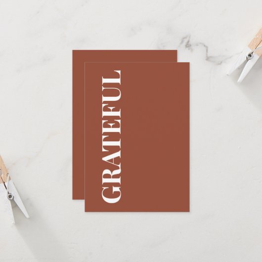 Minimal GRATEFUL | Terracotta Holiday Greeting カード (正面/裏面インサイチュ)