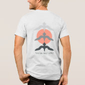 Minimal Japanese Fish Hawk Ukiyo-e Style Offwhite トライブレンドＴシャツ (裏面)