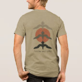 Minimal Japanese Fish Hawk Ukiyo-e Style Olive トライブレンドＴシャツ (裏面)