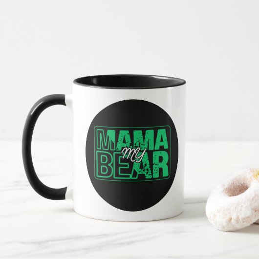 Minimal Mama Bear Typography Art マグカップ (ドーナツ)